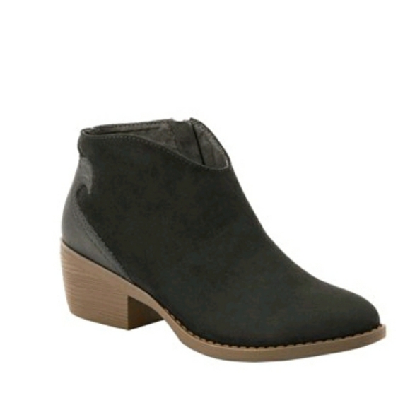 Boots - Picture 2 of 2